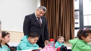 Vali Toros: Yıkılan bin 469 derslik yerine bin 534 modern derslik yaptık