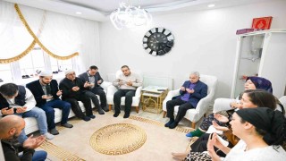 Vali Turan ve Kaymakam Yıldız Rümeysa Sanpurun ailesine taziyede bulundu