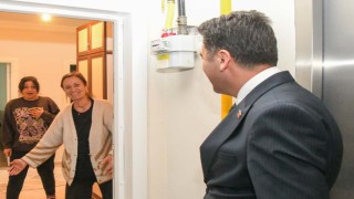 Valiyi sosyal medyadan davet etti, kapıda görünce büyük mutluluk yaşadı