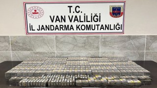 Vanda 3 bin 75 paket kaçak sigara ele geçirildi