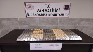 Vanda kaçak sigara ve malzeme ele geçirildi