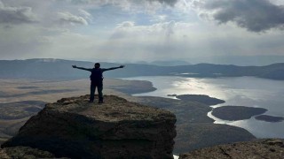 Vanlı dağcılardan Nemrut Kalderasında 12 saatlik zorlu yürüyüş