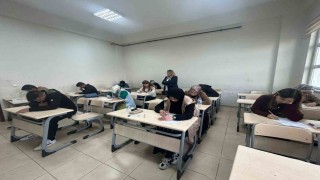 Vanlı öğrenciler ve yetişkinler kitap okuma yarışmasında buluştu