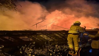 Yangın bir evi küle çevirdi