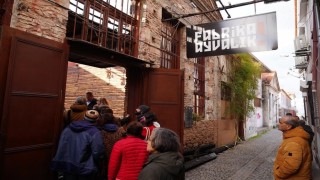 Yangında küle dönen sanatın merkezi Fabrika Ayvalıka, AB desteği geldi