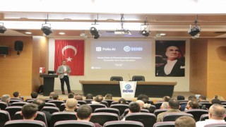 Yapay zeka ve pazarlamadaki dönüşüm Denizlide konuşuldu