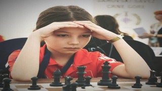 Yaşı küçük, hedefi büyük: Küçük Derin, Avrupa Şampiyonasında Türkiyeyi temsil ediyor