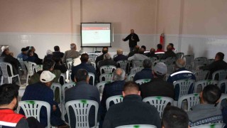 Yenipazarda üreticiler şap hastalığıyla mücadele konusunda bilgilendirildi