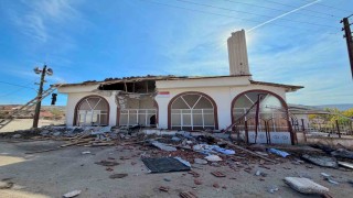 Yıkılan caminin tadilatına Sincan Belediyesinden anlamlı destek