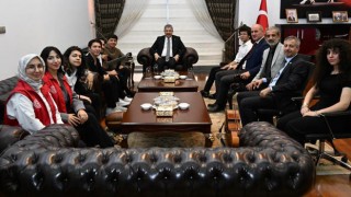 Yılmaz, Başarılı Öğrencileri Makamında Kabul Etti