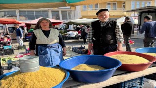 Yozgatta 70lik çift 40 yıldır omuz omuza pazarcılık yapıyor