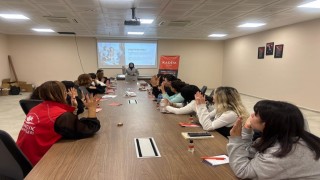 Yurtta kalan öğrencilere bilgilendirmede bulunuldu