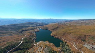 Zinav Gölü sonbahar renkleriyle mest ediyor