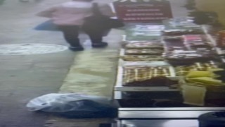 Zonguldakta kuruyemişçiden ceviz hırsızlığı güvenlik kamerasında