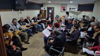 Zonguldaktaki engelliler korosu türkülerle engelleri aşıyor