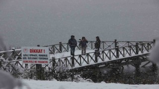 Abant Gölü Milli Parkında kış güzelliği