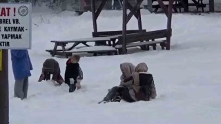 Abantta şambrel eğlencesi: Kayak pistine çevirdiler