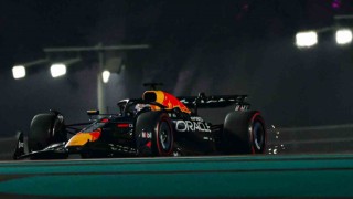 Abu Dabi Grand Prixsinde pole pozisyonu Max Verstappenin