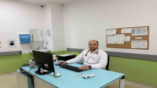 Acil serviste hayat kurtarıyor, dağlarda pedal çeviriyor