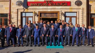 Adalet Bakanı Tunç Bayburt Valiliğini ziyaret etti
