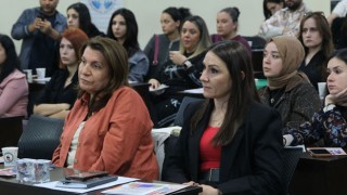 Adana Büyükşehir Belediyesi’nden Ebeveynlere Güvenli Teknoloji Semineri