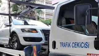 Adanada engelli park yerlerine araçlarını koyan sürücülere ceza kesildi