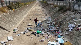 Adanada sulama kanalları çöplüğe döndü