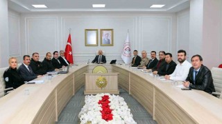 Adıyamanda ağır ve orta hasarlı yapıların yıkım süreci konuşuldu