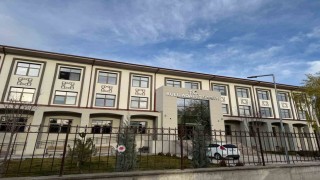 Adliyede çalışan memur ihale bedellerini zimmetine geçirdiği iddiasıyla tutuklandı