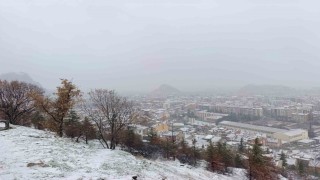 Afyonkarahisarda kar yağışı etkili oldu