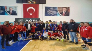 Ağrı Spor Lisesi hentbolda Türkiye yarı finallerine yükseldi