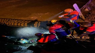 Ağrıda köprüden düşen kişi ekiplerin hızlı müdahalesiyle kurtarıldı