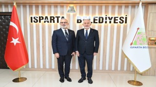 AK Parti Grup Başkanvekili Yenişehirlioğlu: AK Parti yaparsa böyle yapar mottosu Ispartada şekil almış