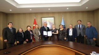 Akdeniz Üniversitesi Hastanesine anjiyografi cihazı bağışı