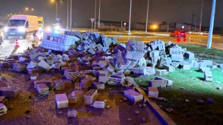 Aksarayda tır ile servis aracı çarpıştı: 2 yaralı
