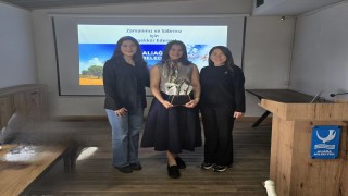 Aliağada ailelere ergenlik iletişimi semineri