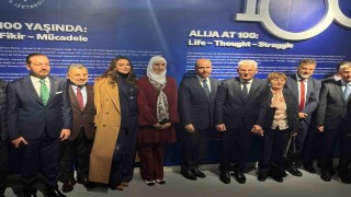 Aliya İzzetbegoviçin 100. doğum yılına özel sergi AKMde açıldı