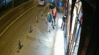 Alkollü travesti, başıyla vurduğu iş yeri vitrin camını kırdı