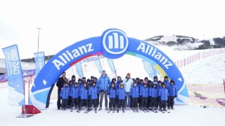 Allianz Türkiye ‘Dağ Gibi Arkanızdayız projesiyle Palandökende kız çocuklarını kayak sporuyla tanıştırdı