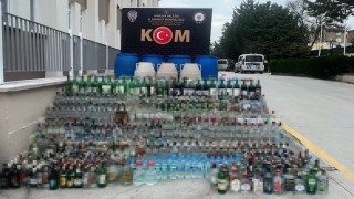 Amasyada kaçak alkol operasyonu: 615 şişe ve 30 bidon ele geçirildi