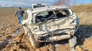 Amasyada otomobil ile SUV araç çarpıştı: 8 yaralı