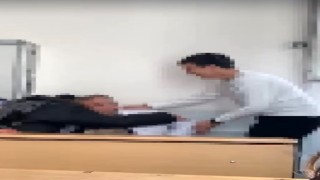 Ankarada lise öğrencilerinden öğretmene saygısız hareketler