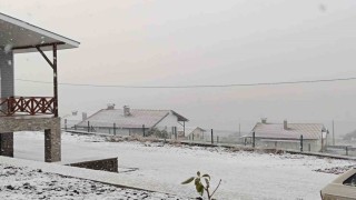 Ankarada mevsimin ilk karı Beypazarı ilçesine yağdı