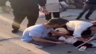 Anne ve 2 çocuğuna yaya geçidinde otomobil çarptı