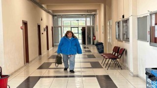 Annesi için bekledi, üniversite hayalini 53 yaşında gerçekleştirdi