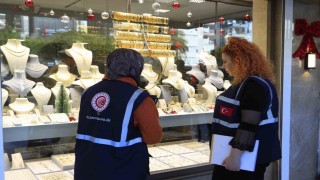 Antalya Ticaret İl Müdürlüğü ekiplerinden kuyumcu ve emlakçılara denetim