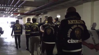 Antalyada 40 bin TL karşılığı silahlı saldırıya 2 tutuklama