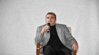 Ardahan Valisi Hayrettin Çiçek, Kariyer Günleri etkinliğinde öğrencilerle bir araya geldi