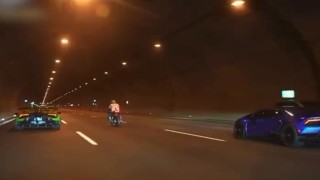 Arnavutköyde trafiği tehlikeye atan yarışçılara jandarma operasyonu