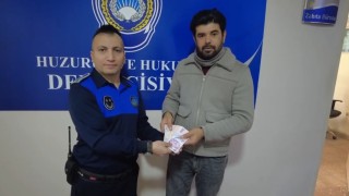 ATMde unutulan 5 bin TL sahibine teslim edildi